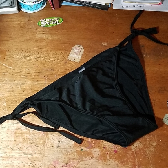 Bobbie Brooks Medium Black Spaghetti Strap Bottoms - Picture 1 of 1